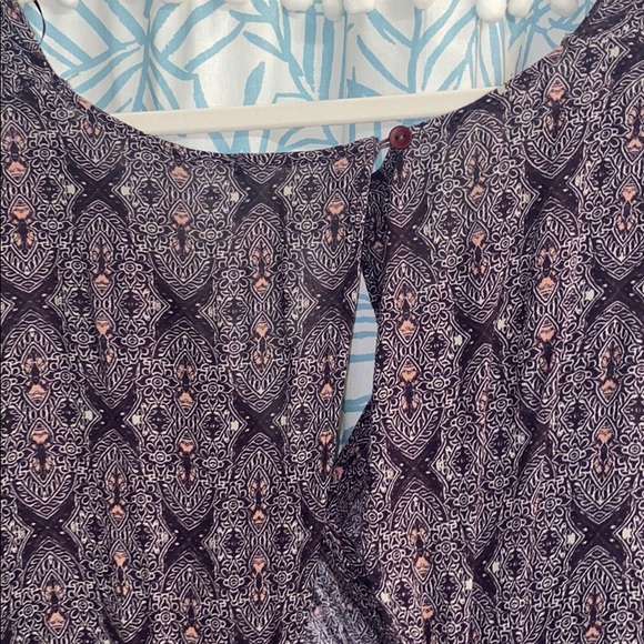 Backless Romper - Picture 6 of 9